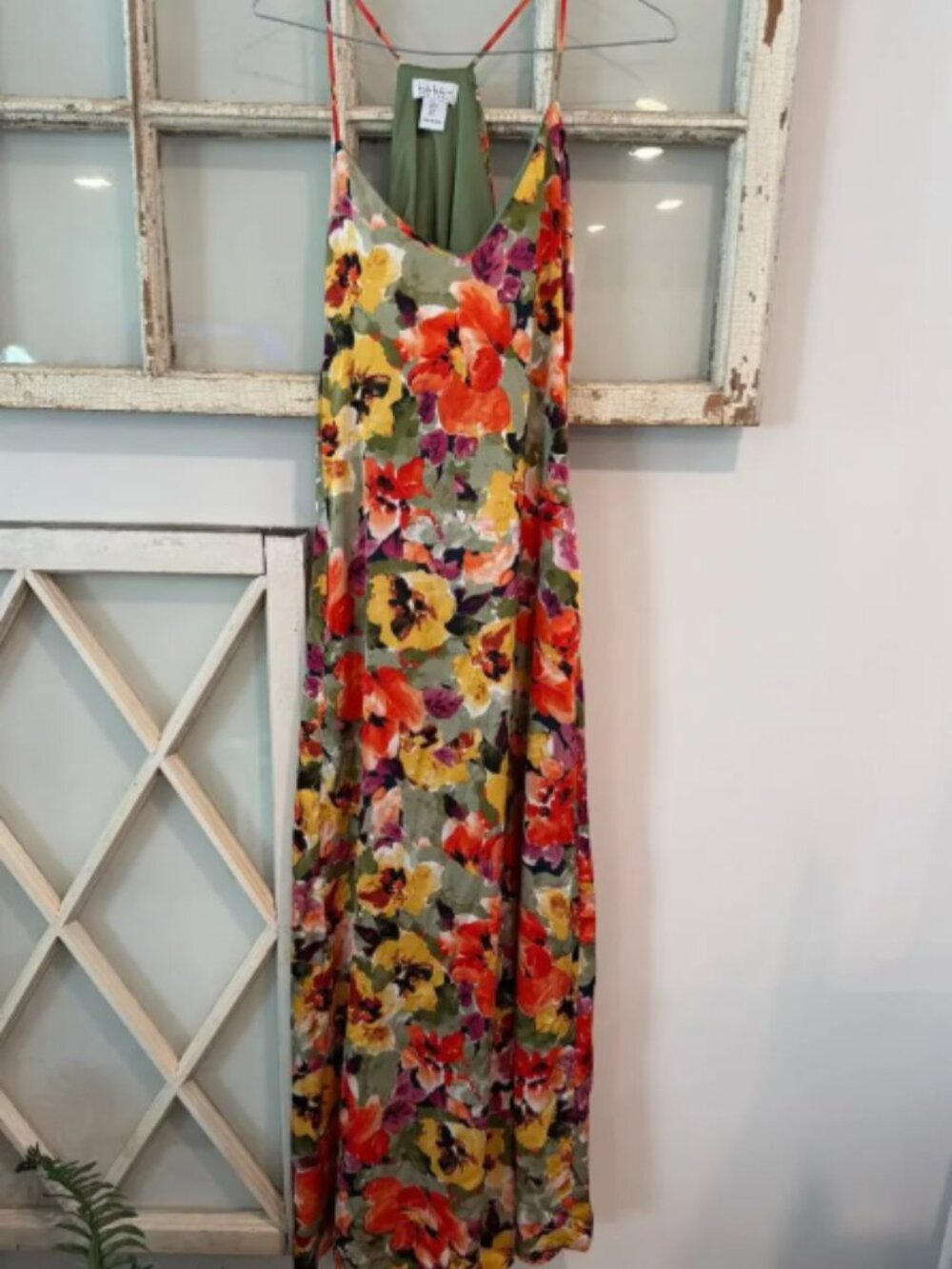 Small floral satin maxi dress with pockets